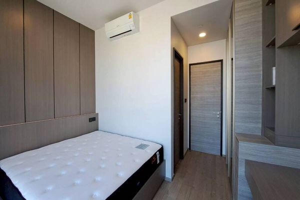 🔥 Sale with tenant !! prime area !! 🔥The Crest Park Residences, 1 bedroom, 1 bathroom, high floor 11++, Corner room !! Code C20250600066 furnished, Special Deal!!📣📣 