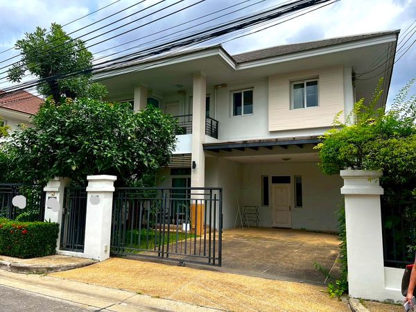 house, 3 bedrooms, 3 bathrooms, close to HomePro Pakkret, near ISB International School.
