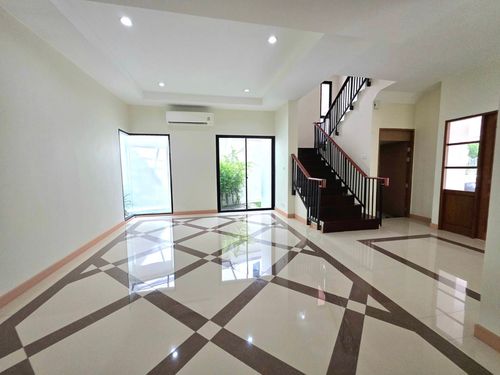 ขายด่วนบ้านเดี่ยว 3 ชั้น บ้านใหม่ 5นอน กฤษดานคร 21 ราคาพิเศษสุด