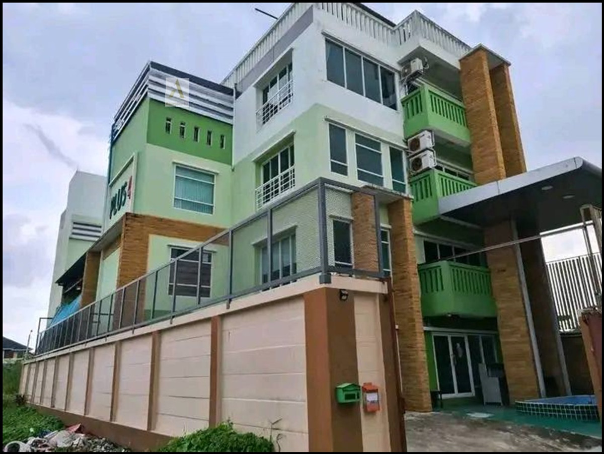 AT240 for rent, home office, 4 -story townhome behind the corner of Soi Udomsuk, Rawipha, Sukhumvit 103, 10 air conditioners.