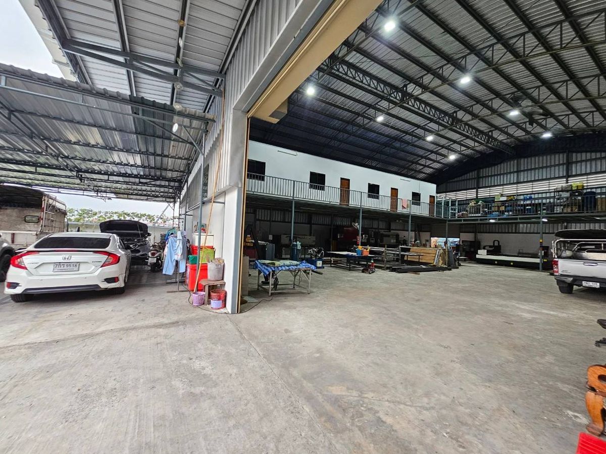 ปล่อยเช่า! โรงงาน 2 ชั้น พร้อมใช้งาน บนเนื้อที่กว่า 321 ตร.ว. ย่านบางบัวทอง มีที่พักคนงานพร้อม จำนวน 4 ห้อง มีออฟฟิศรับรองลูกค้า มีห้องพักห้องครัวสามารถอยู่อาศัยได้เลย ราคาเพียง 99,000 บาท/เดือน เท่านั้น! ปล่อยเช่า! โรงงาน 2 ชั้น พร้อมใช้งาน บนเนื้อที่กว่า 321 ตร.ว. ย่านบางบัวทอง มีที่พักคนงานพร้อม จำนวน 4 ห้อง มีออฟฟิศรับรองลูกค้า มีห้องพักห้องครัวสามารถอยู่อาศัยได้เลย ราคาเพียง 99,000 บาท/เดือน เท่านั้น!