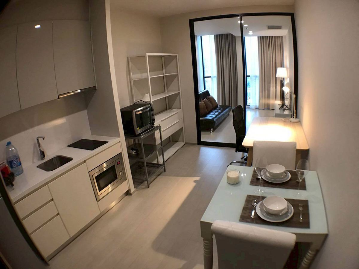 ♦ Rare Unit ♦ Floor 25+ Type A11 | Size 49.31 sq.m. 1 bedroom | Condo with Skywalk connected to the BTS Ploenchit and Central M Besie. ♦ Rare Unit ♦ Floor 25+ Type A11 | Size 49.31 sq.m. 1 bedroom | Condo with Skywalk connected to the BTS Ploenchit and Central M Besie.