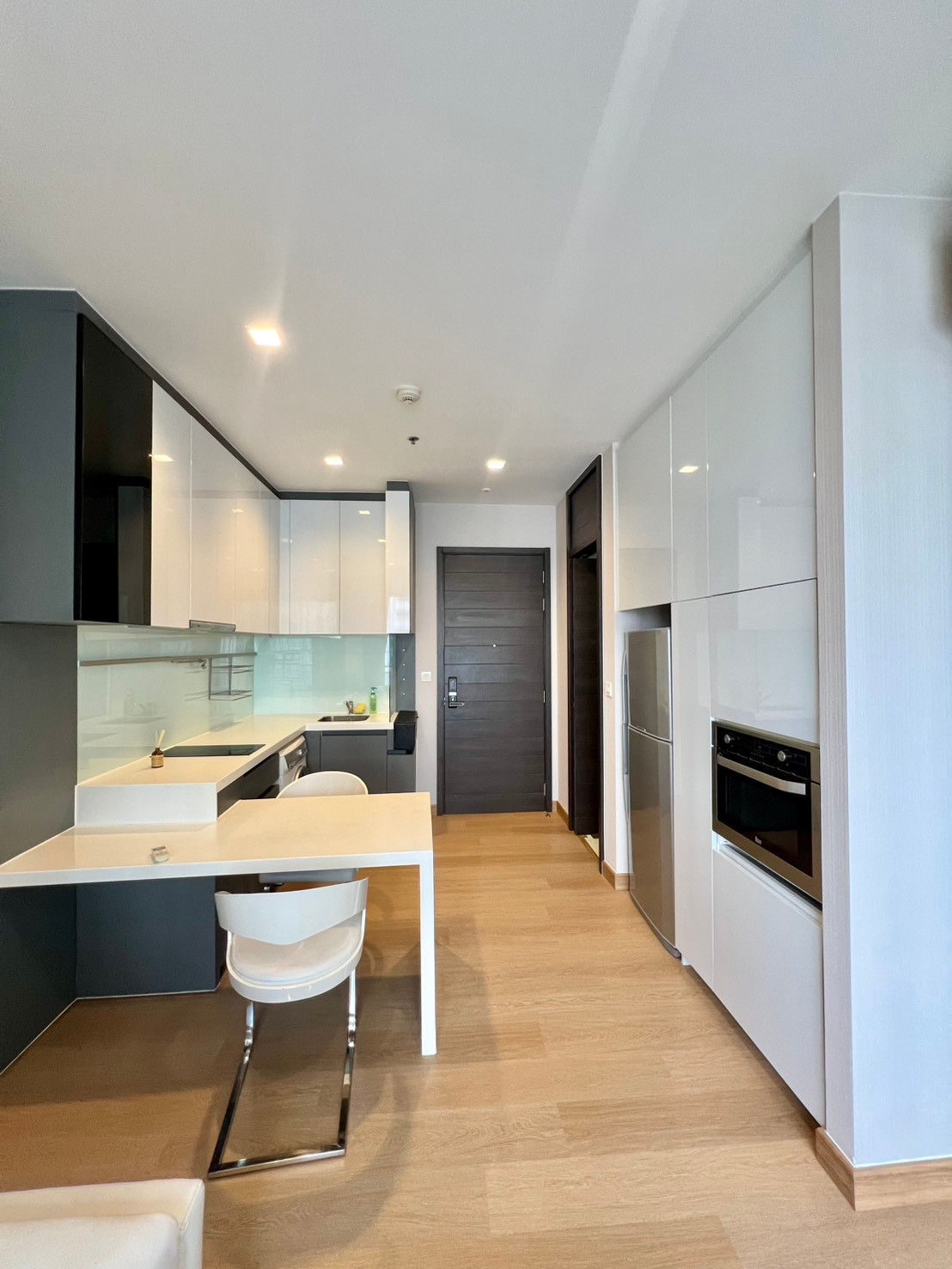 ต่อรองได้- Ivy Ampio Luxury Condo ห้องจริงสวย Fully furnished ใกล้MRT ศูนย์วัฒนธรรม ต่อรองได้- Ivy Ampio Luxury Condo ห้องจริงสวย Fully furnished ใกล้MRT ศูนย์วัฒนธรรม