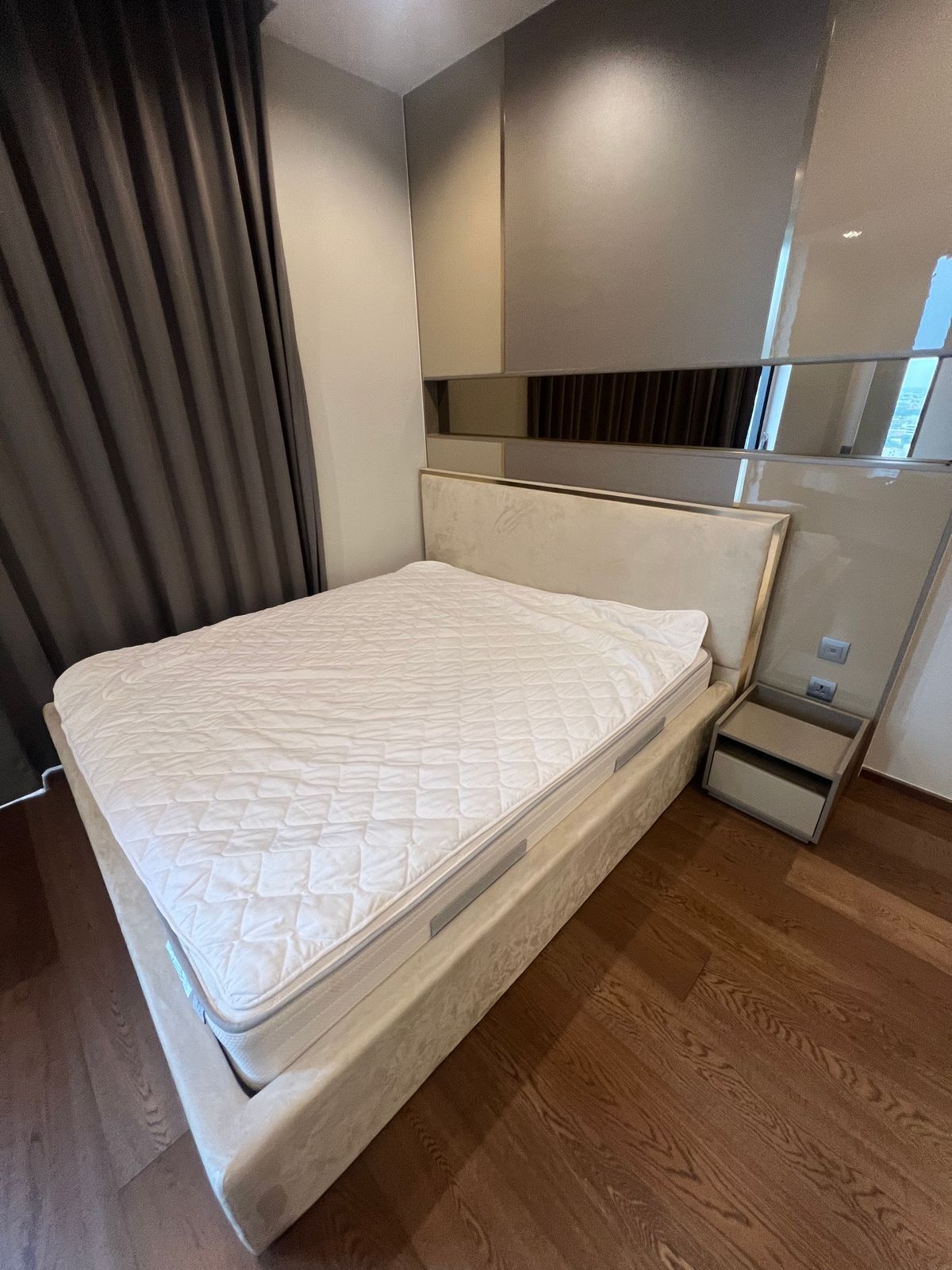 Ready to Move in , Rent Ideo Q Victory 1bed 35sqm 27,000 THB Ready to Move in , Rent Ideo Q Victory 1bed 35sqm 27,000 THB