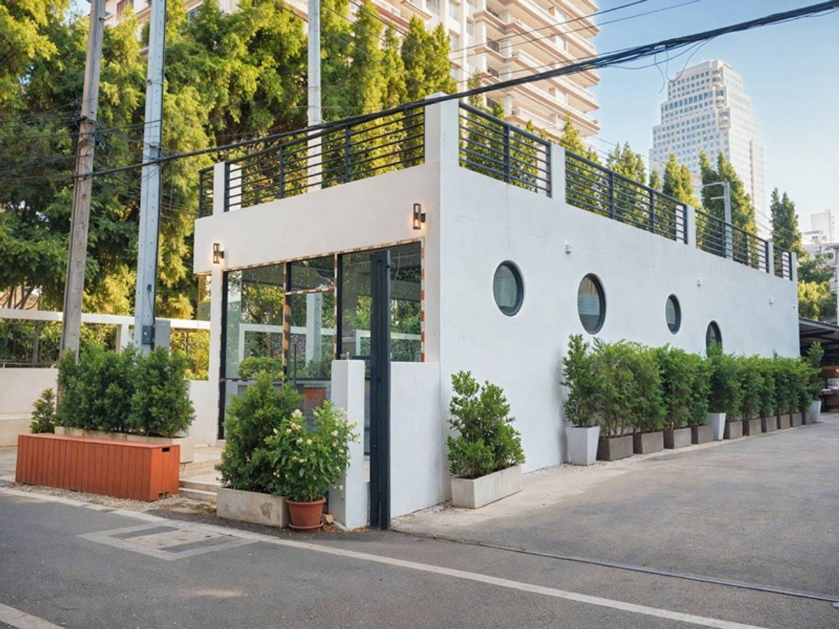 Commercial space 2 storey for rent, size 150 sqm. Brand new @Nana-Asok area Commercial space 2 storey for rent, size 150 sqm. Brand new @Nana-Asok area