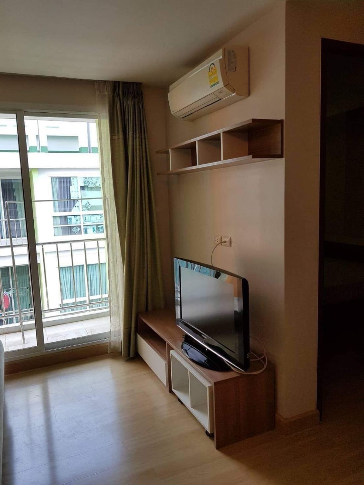 📣 [For Sale] Urgent sale !! Emerald Residence Ratchada Condo Decorated in a very good condition. Beautiful room 🔥