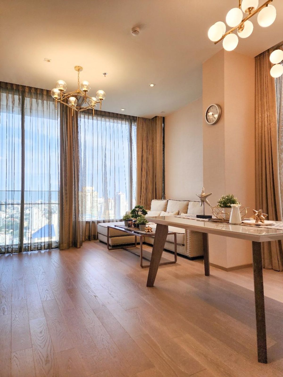 (ให้เช่า) The Esse Asoke – คอนโด Ultra-Luxury ใกล้ BTS อโศก ห้องสวย ชั้น 30+ วิวสระน้ำสวยที่สุดของโครงการ (Rare Unit) ตกแต่งเฟอร์นิเจอร์และเครื่องใช้ไฟฟ้าครบ พร้อมเข้าอยู่