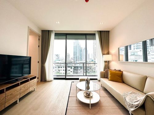 (For Rent) The Strand Thonglor (SUT-287) – Luxury Condo near BTS Thonglor Comfortable sized unit in an excellent location, complete with full facilities.