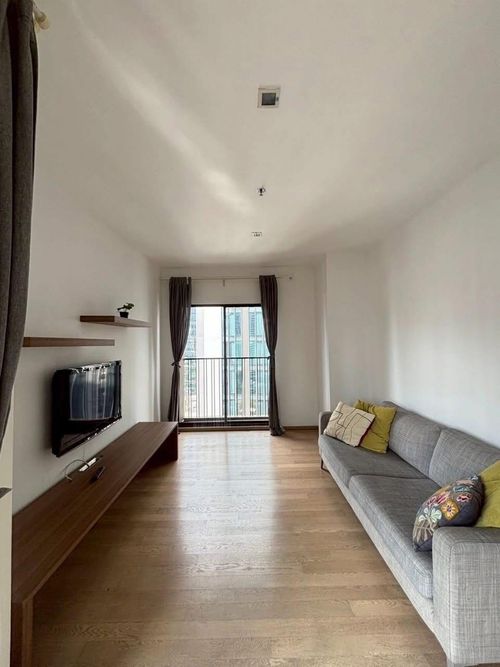for rent Noble refine 2 bed super deal 💫🌈