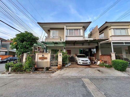 ขายบ้านแฝดหลังมุม เอโทล บาหลี บีช อ่อนนุช-ลาดกระบัง ต่อเติมบ่อปลาคาร์ฟ