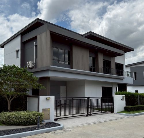 Venu ID Motorway - Rama 9 /5 Bedrooms (Sale), Venue ID Motorway - Rama9 / 5 Bedrooms (For Sale) Chui046