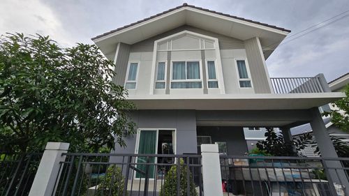 ขายบ้านเดี่ยว 2ชั้น เพอร์เฟค พาร์ค แจ้งวัฒนะ2 (Perfect Park Chaengwattana2) 50 ตร.วา 3นอน 2น้ำ ใกล้สถานีรถไฟฟ้าปากเกร็ด รายละเอียด  - ขนาดที่ดิน 50 ตร.วา - พื้นที่ใช้สอย 158 ตรม. - ขนาด3ห้องนอน 2ห้องน้ำ