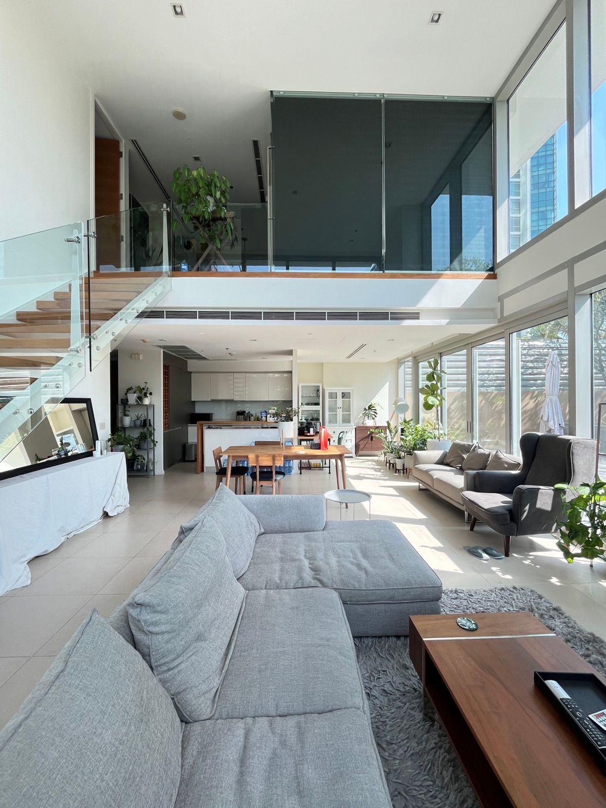 Rare unit Duplex Penthouse ✨The River✨ 3 bedrooms, 4 bathrooms, size 286 sq m, near BTS / MRT Krung Thon Buri (0.9 km.) Tel.0982645161 Rare unit Duplex Penthouse ✨The River✨ 3 bedrooms, 4 bathrooms, size 286 sq m, near BTS / MRT Krung Thon Buri (0.9 km.) Tel.0982645161