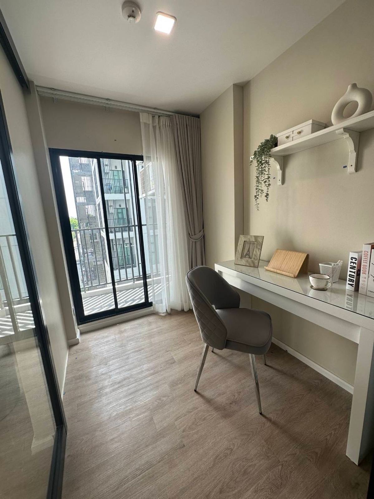 🏠 Condo for rent Ivory Ratchada 32 - 33 sq.m. with furniture near MRT Ladprao BTS Rachanin is convenient to travel. – รูปที่ 2