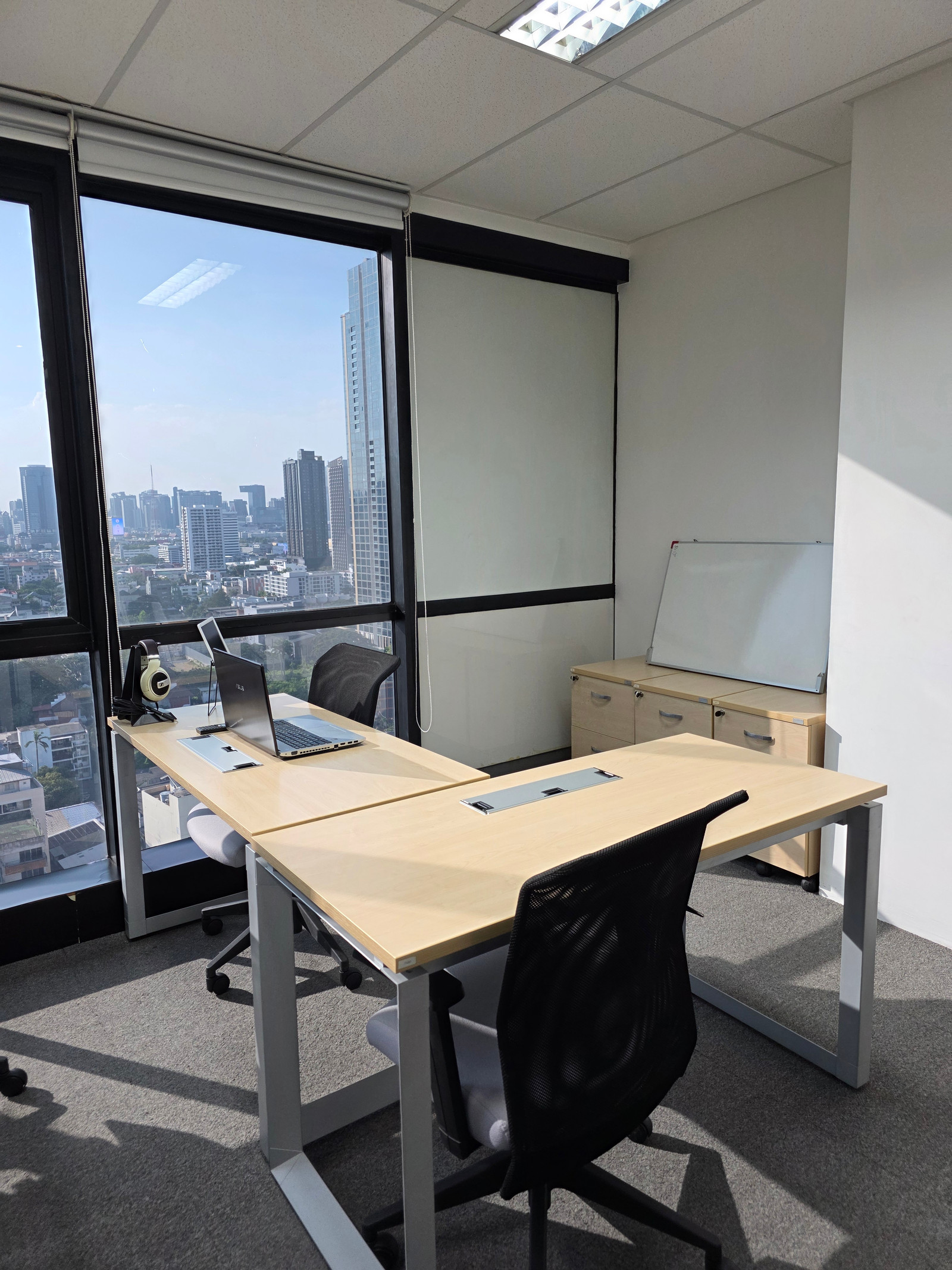 เมติคูลัส ออฟฟิศ 19ตรม. บนเอกมัย -วิวสวย แค่เอา💻มาพอแล้ว