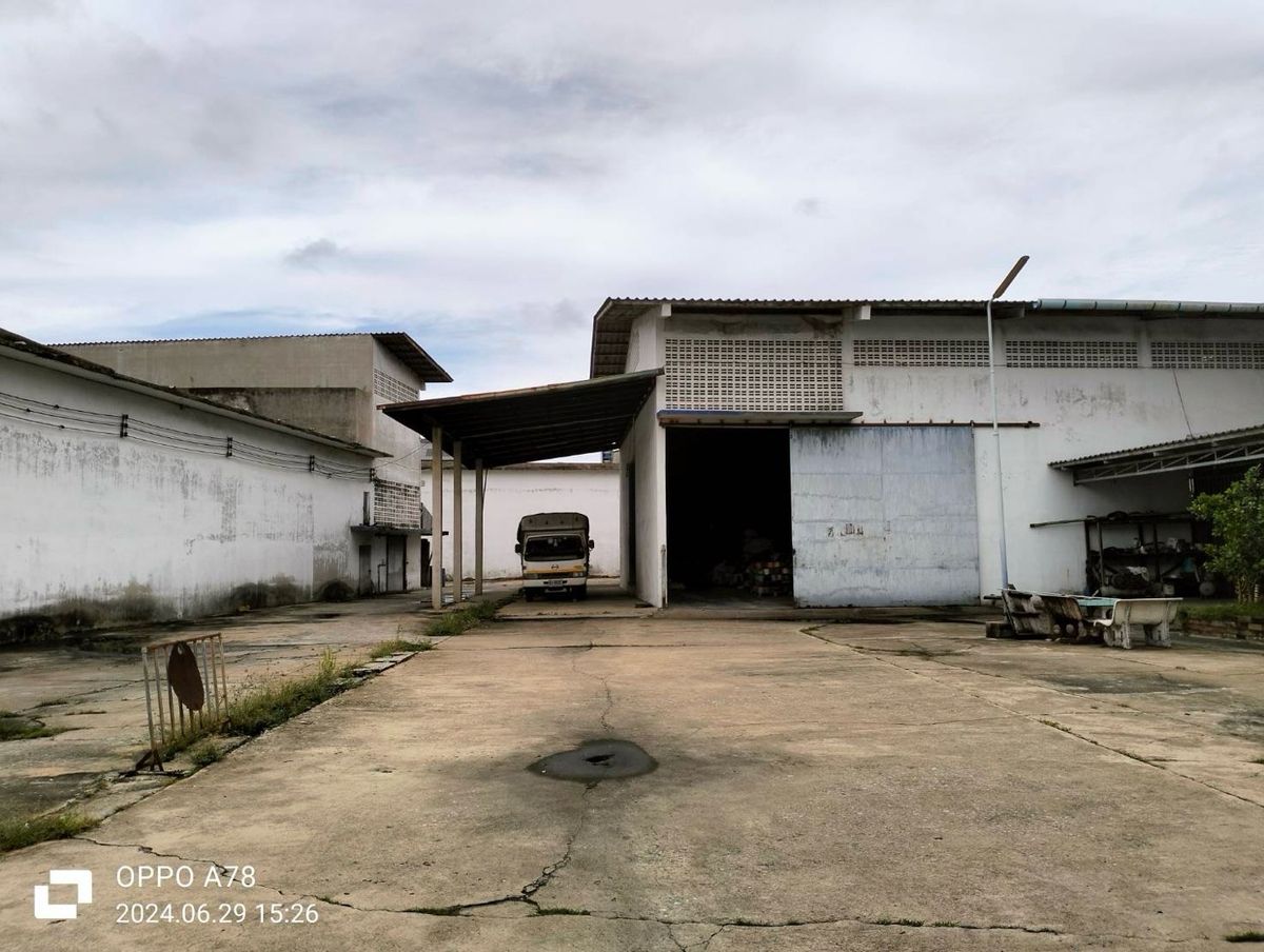 Selling a factory with 6 rai of land, special price, selling by Phra Pradaeng Suksawat Selling a factory with 6 rai of land, special price, selling by Phra Pradaeng Suksawat
