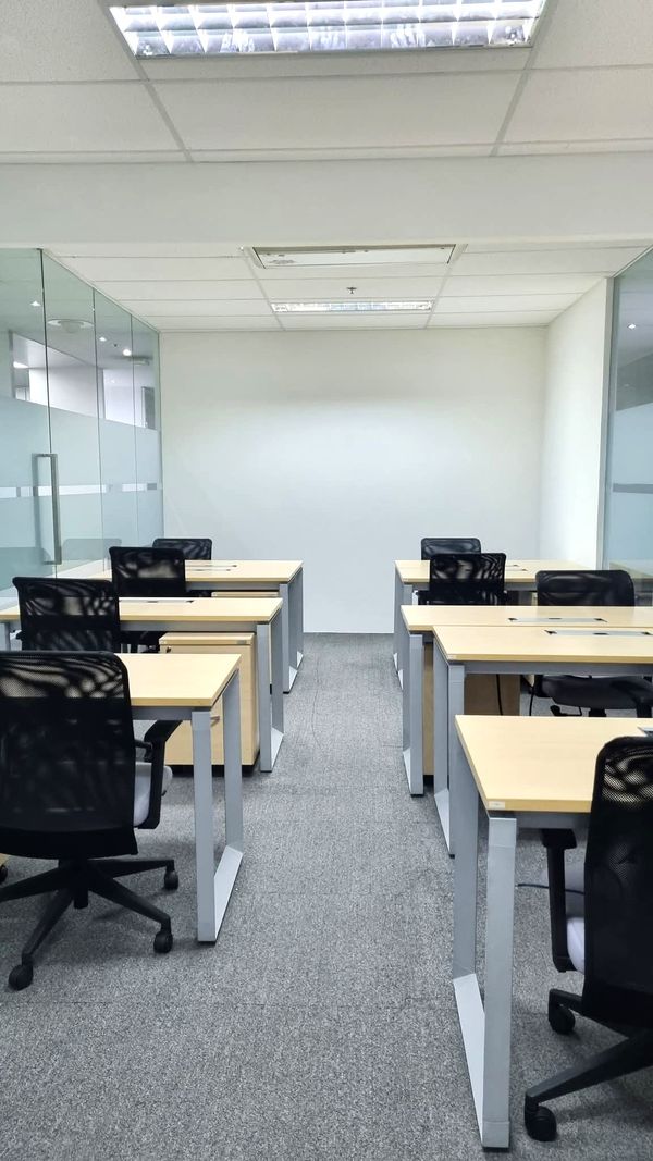 เมติคูลัส เซอร์วิสออฟฟิศ 30ตรม. บนเอกมัย 🌟 Private Office พร้อมจดทะเบียนบริษัท | รวมไฟ แอร์ เน็ต และห้องประชุม | เข้าใช้ได้ตลอด 24 ชั่วโมง