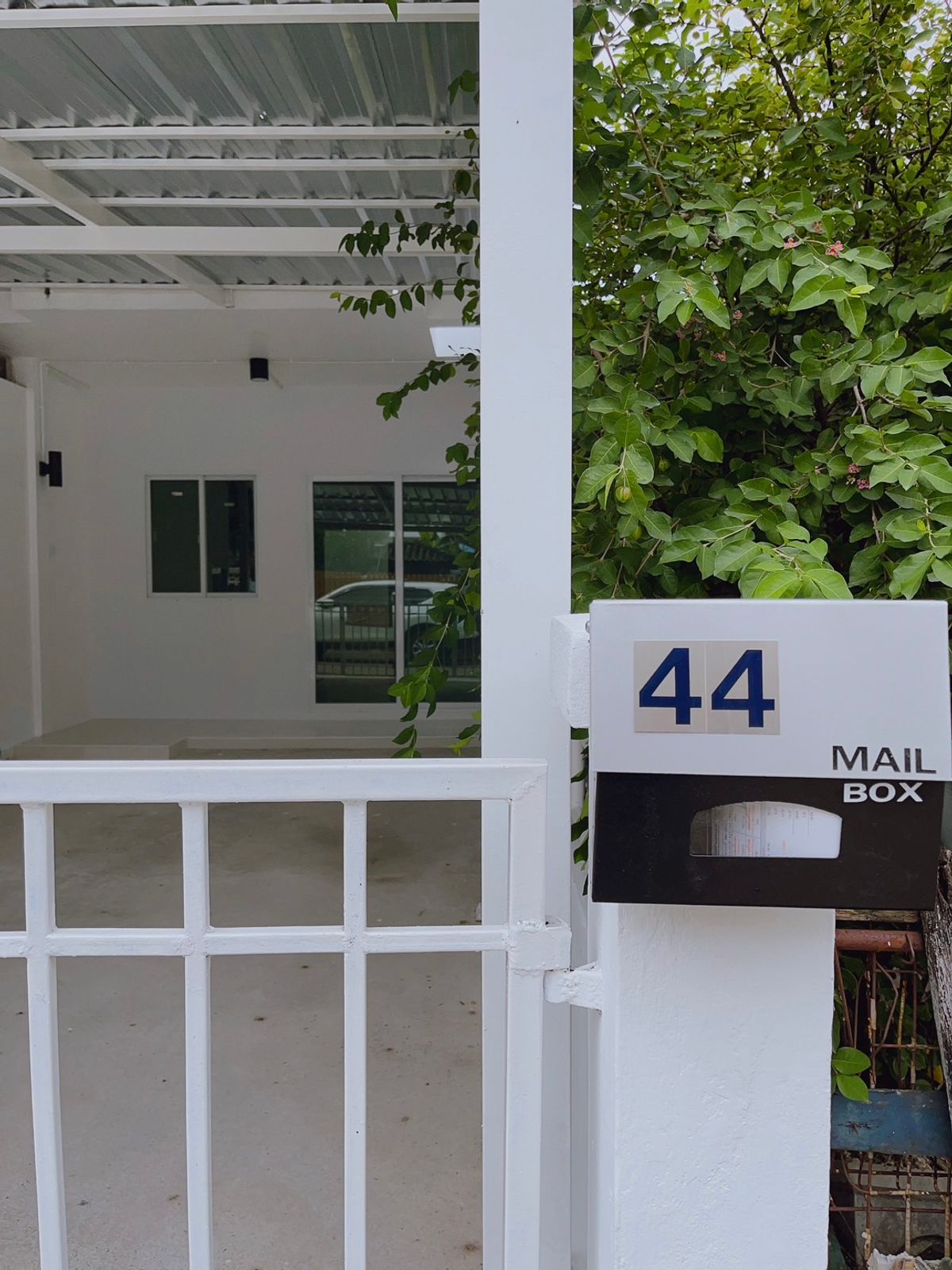 ถูก ผ่อน 5000 บ้านทาวเฮาส์ หลังริม ทำใหม่  1.79 ล้าน รามอินทรา 109