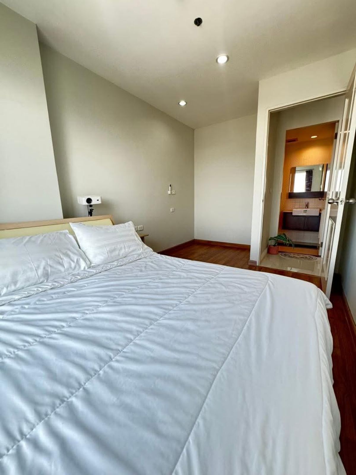 📣 [For Sale] Urgent sale !! The Mark Ratchada - Airport Link Condo Decorated in a very good condition. Beautiful room 🔥