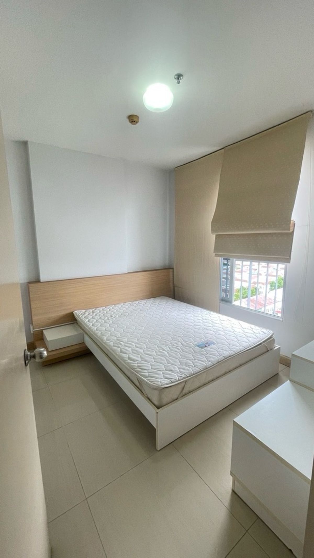 เช่า The Parkland srinakarin ( เดอะ พาร์คแลนด์ ศรีนครินทร์ )🛏️ 1 ห้องนอน 🛁 1 ห้องน้ำ 🛋️ 1 ห้องนั่งเล่น ขนาด 40 ตรม. อาคาร A ชั้น 14 🌅 วิวเมือง ✨ ราคา 10,000 บาท ✨