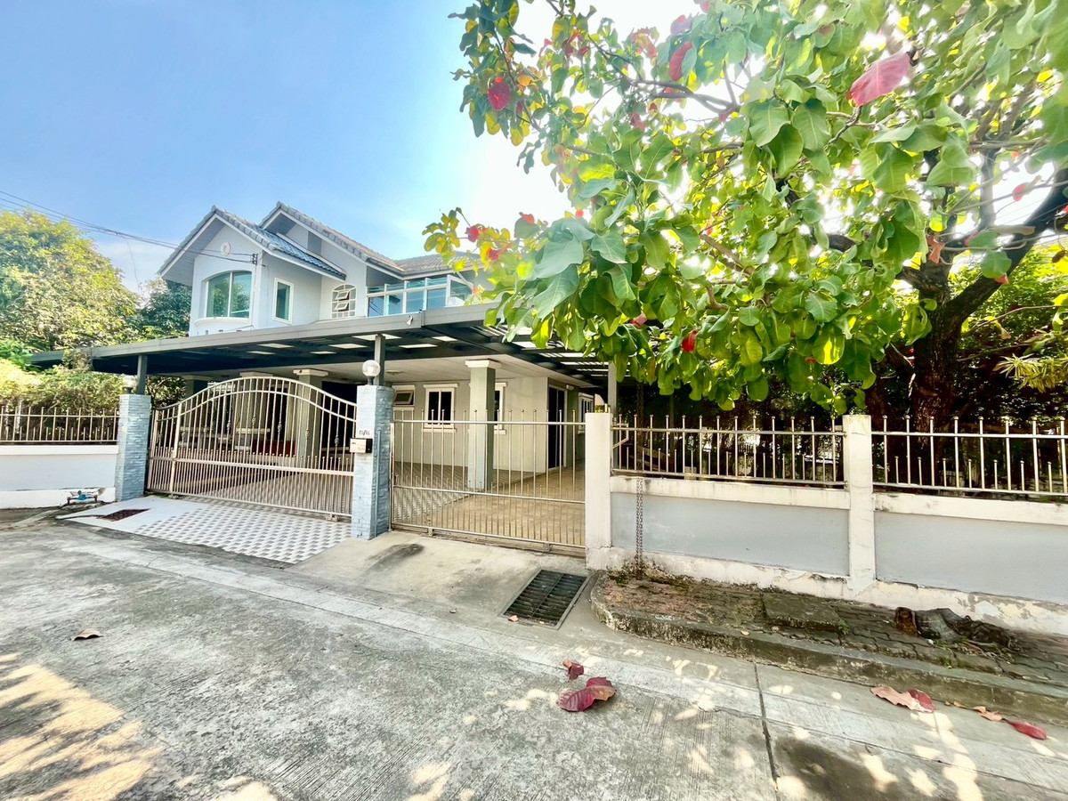 2 storey detached house for sale Soi Wat Wevanaram 18, after the corner of 98.5 square wah, 3 bedrooms, Songprapha Road, Thung Song Hong Subdistrict, Don Mueang District, Bangkok 2 storey detached house for sale Soi Wat Wevanaram 18, after the corner of 98.5 square wah, 3 bedrooms, Songprapha Road, Thung Song Hong Subdistrict, Don Mueang District, Bangkok