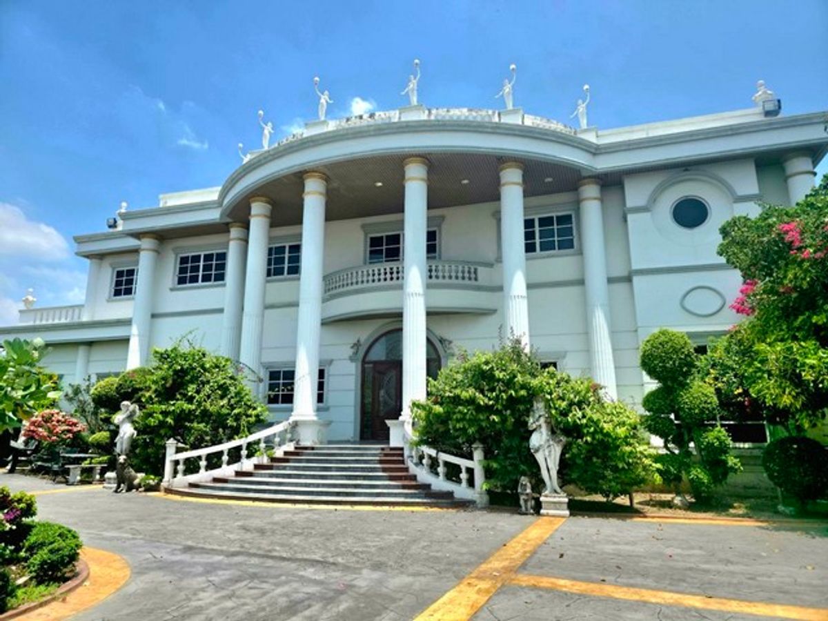 For Sale / 豪宅出售：查汶里市中心 Luxury Mansion in the Heart of Chachoengsao