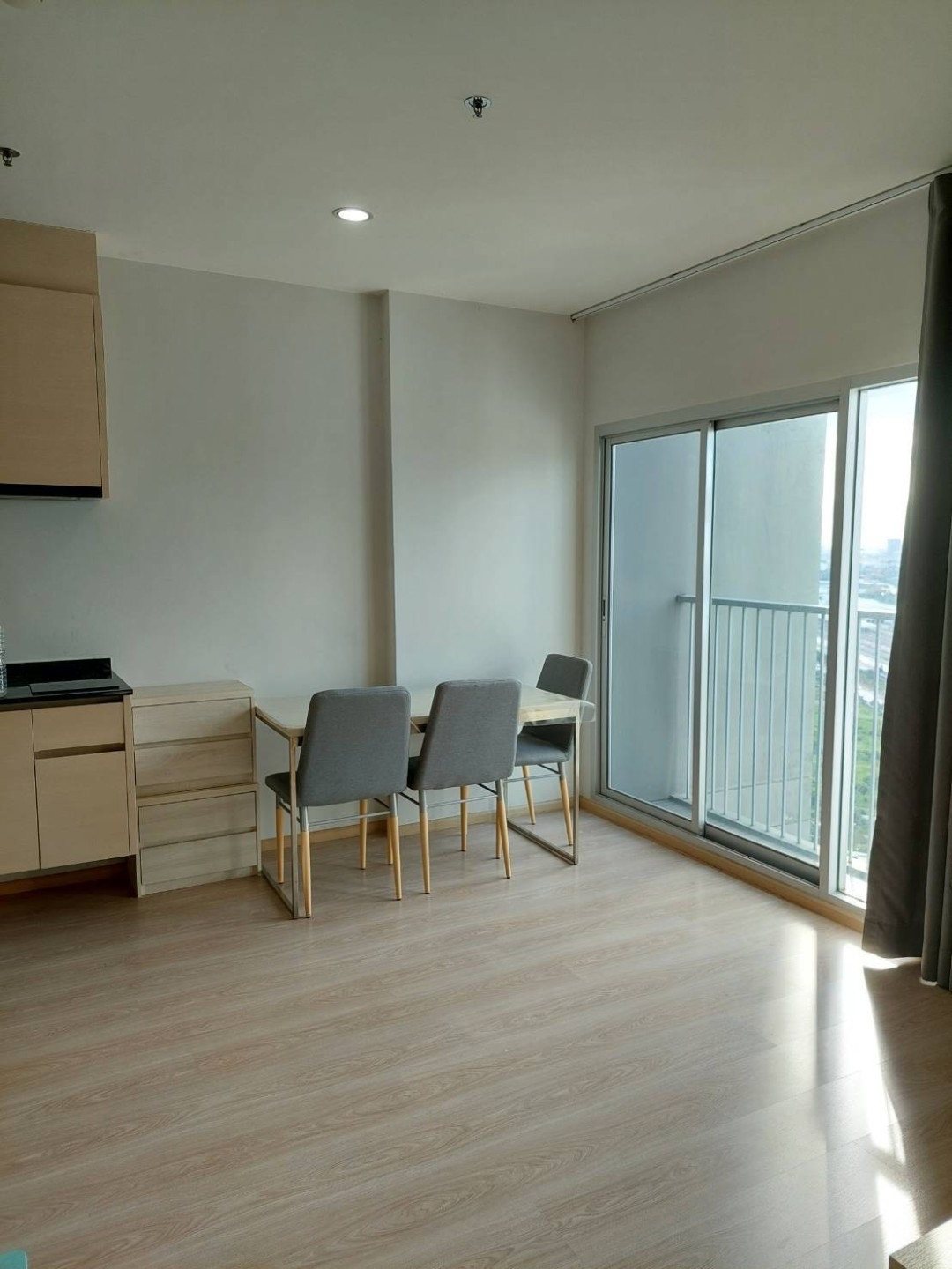 Quick sale NOBLE REVOLVE RATCHADA Noble Revolve Ratchada 1 Bedroom 1 Bathroom