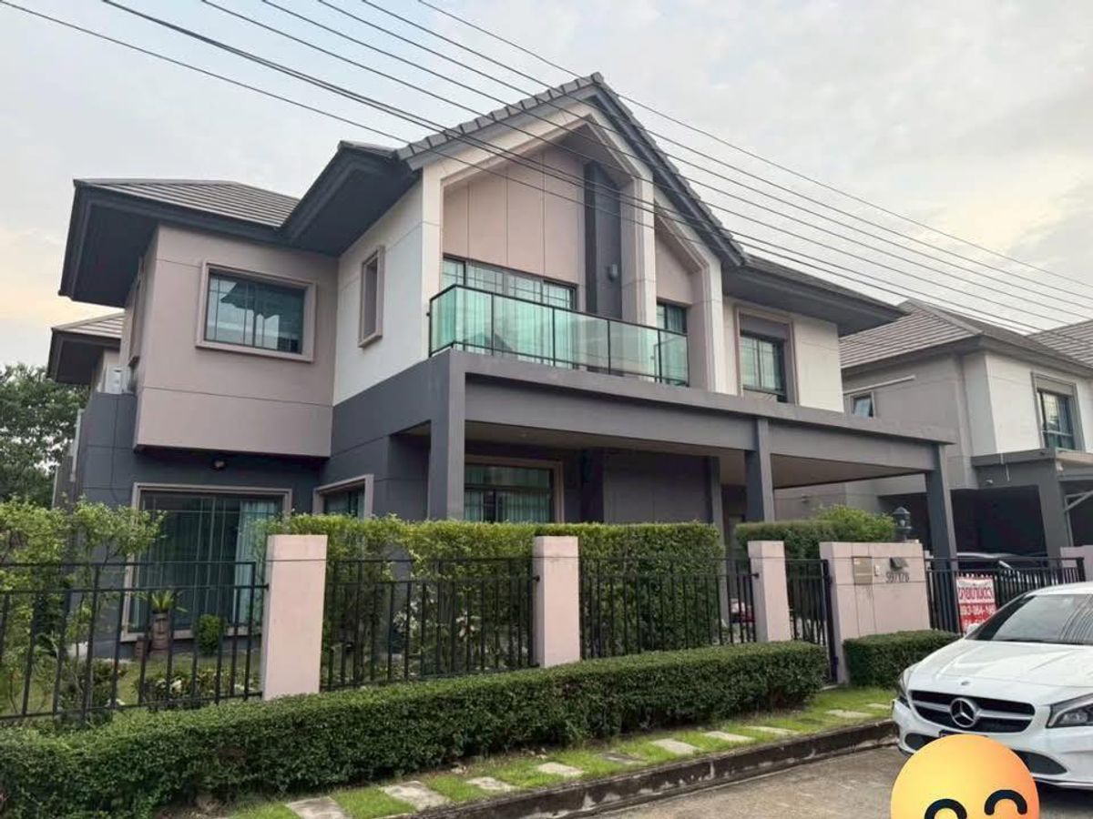 Selling/renting a single house, Bangkok Blue Levadhana Chaengwattana 2 (4 bedrooms, 3 bathrooms) (property code TH8-00425) Selling/renting a single house, Bangkok Blue Levadhana Chaengwattana 2 (4 bedrooms, 3 bathrooms) (property code TH8-00425)