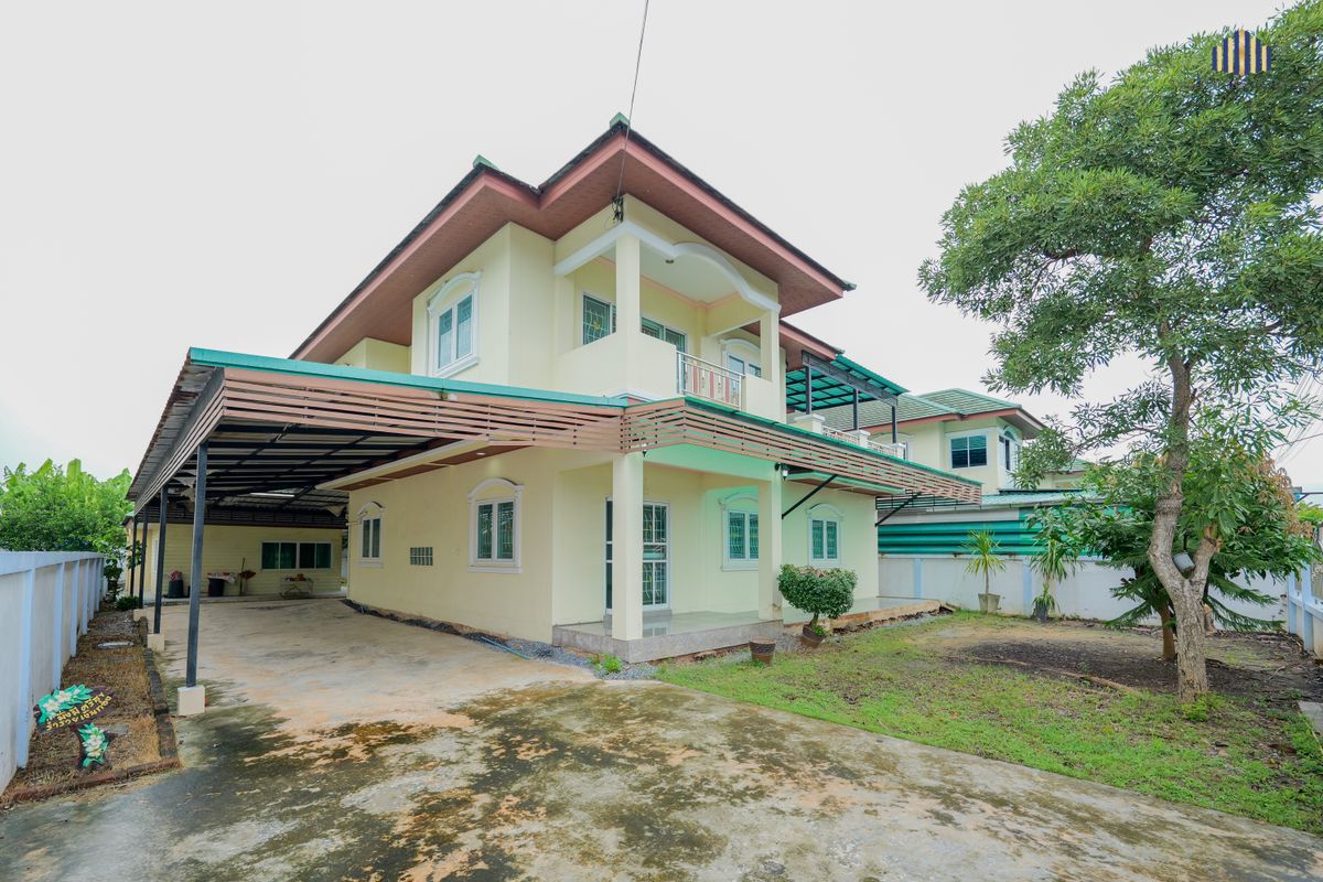 Live comfortably or run your business — This house does it all! For sale: a spacious 2-storey detached house on Ban Phaeo–Phra Prathon Road (Highway 375), Samut Sakhon. With 174.4 sq.wah of land and 260 sq.m. of usable space, this home features 4 bedrooms – รูปที่ 2