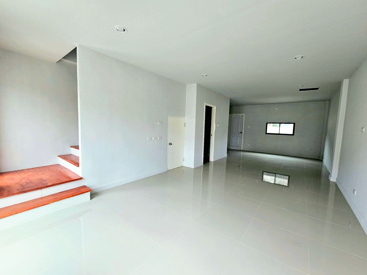 ขายทาวน์โฮม 2 ชั้น ทำเลรังสิต คลอง 7 🏡 ม.เลอวิลล์ พลัส 23.8 ตร.ว. 2 ห้องนอน 2 ห้องน้ำ 1 ที่จอดรถ #R1C27888  – รูปที่ 3