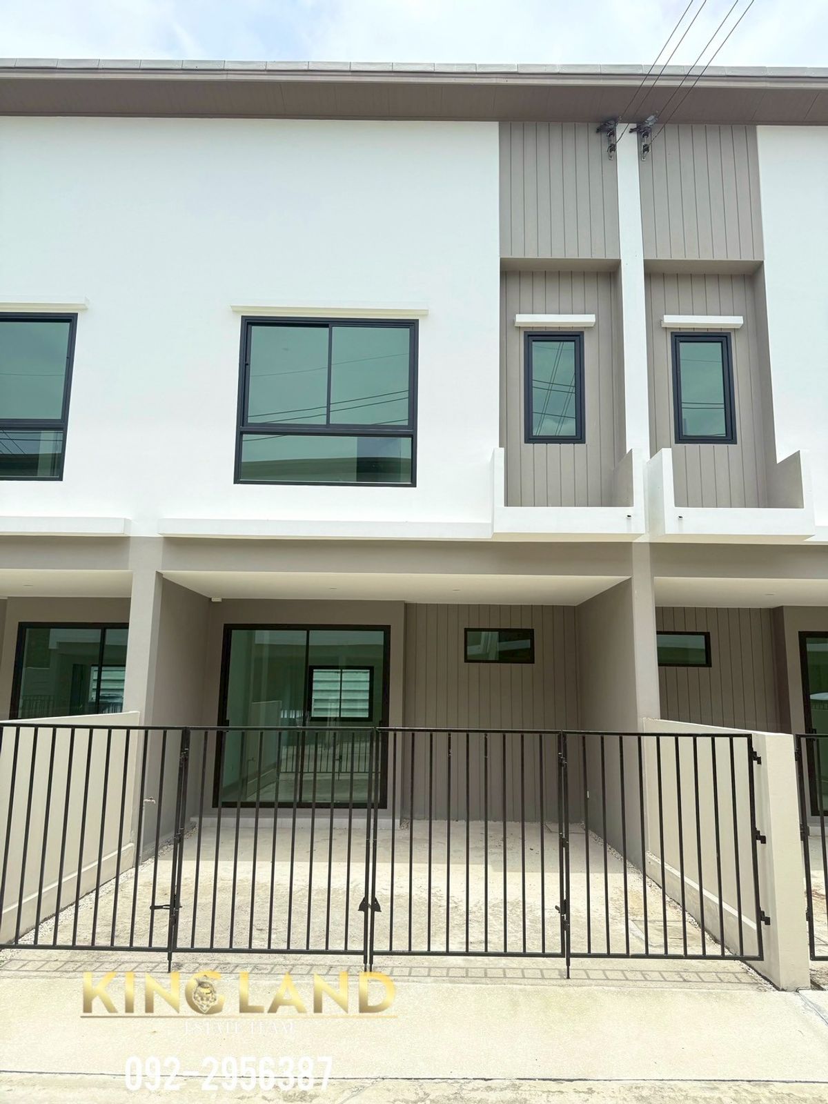 🏡 แคนวาส รังสิต–คลอง 7 | บ้านใหม่มือหนึ่ง พร้อมเข้าอยู่! ✨ ฟีลเหมือนซื้อบ้านใหม่ แต่จ่ายแค่ค่าเช่า! 🔥เช่า 13,000 บาท/เดือน มี 3 ห้องนอน 3 ห้องน้ำ 🏡 แคนวาส รังสิต–คลอง 7 | บ้านใหม่มือหนึ่ง พร้อมเข้าอยู่! ✨ ฟีลเหมือนซื้อบ้านใหม่ แต่จ่ายแค่ค่าเช่า! 🔥เช่า 13,000 บาท/เดือน มี 3 ห้องนอน 3 ห้องน้ำ