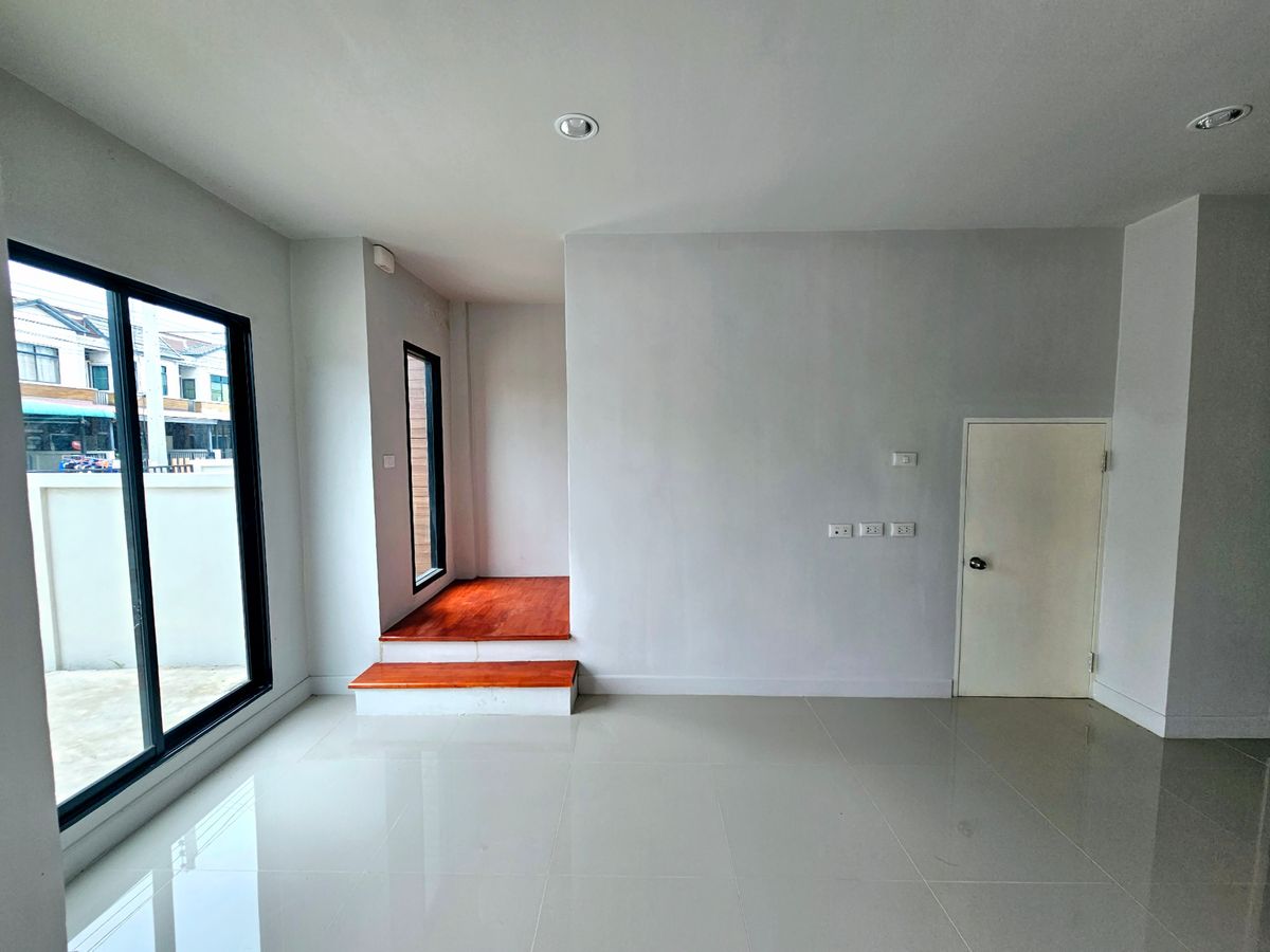 ขายทาวน์โฮม 2 ชั้น ทำเลรังสิต คลอง 7 🏡 ม.เลอวิลล์ พลัส 23.8 ตร.ว. 2 ห้องนอน 2 ห้องน้ำ 1 ที่จอดรถ #R1C27888  – รูปที่ 4