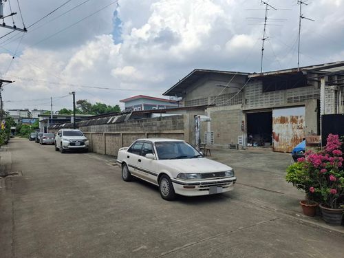 Land for sale, plot with potential in the middle of Phra Khanong