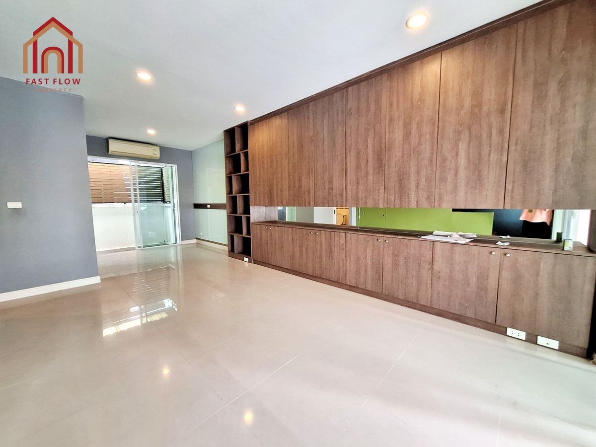 ขาย ทาวน์โฮม บ้านกลางเมือง S-SENSE ศรีนครินทร์ ทาวน์เฮ้าส์ 3 ชั้น ใกล้พาราไดซ์พาร์ค สวนหลวง ร.9 ซอยศรีนครินทร์46/1 หน้าบ้านไม่ชนใคร URA – รูปที่ 4