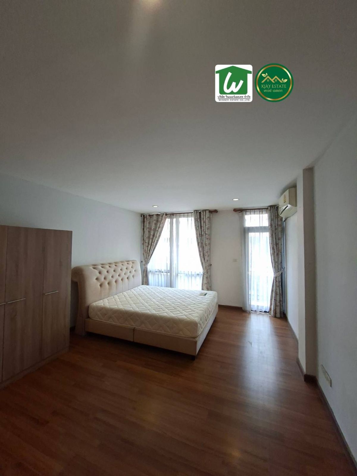 Selling a 3.5 -story Townhome, HAUS 35 Chaeng Watthana comes in the Modern Loft style. Outstanding, unique, near BTS Srirat and Expressway very Convenient Selling a 3.5 -story Townhome, HAUS 35 Chaeng Watthana comes in the Modern Loft style. Outstanding, unique, near BTS Srirat and Expressway very Convenient