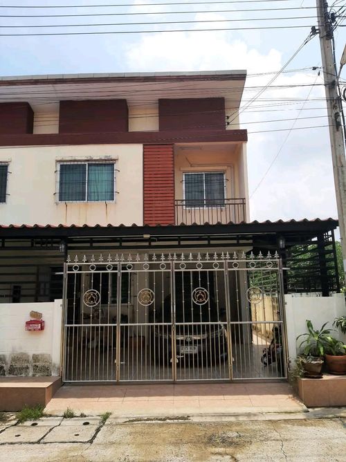 ขาย​ บ้านพระปิ่น 3 บางใหญ่ นนทบุรีลดราคาเหลือ 2,738,300บาท