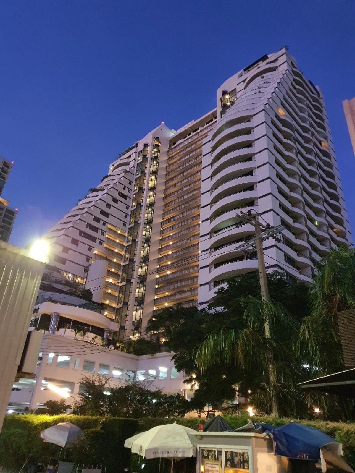 Hot Price คอนโดห้องใหญ่ เหมาะกับรีโนเวทอยู่เอง โครงการ Supalai Place Sukhumvit 39 ขนาด 111ตรม สอบถามโทร 089-85788655 Hot Price คอนโดห้องใหญ่ เหมาะกับรีโนเวทอยู่เอง โครงการ Supalai Place Sukhumvit 39 ขนาด 111ตรม สอบถามโทร 089-85788655