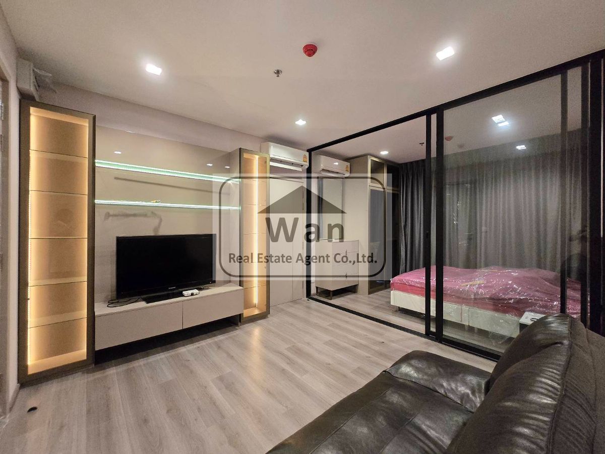 For rent Politan Rive Condominium Riverside on the Chao Phraya River, near the BTS. For rent Politan Rive Condominium Riverside on the Chao Phraya River, near the BTS.