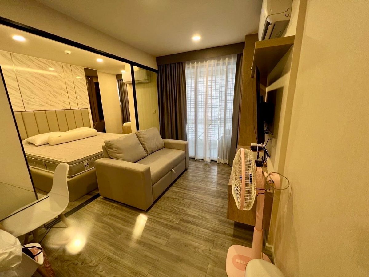 For rent IKON S77, beautiful decorative room, 8th floor, Condo Building, near BTS Onnut, has a central shuttle, good service, ready to enter 15,000 baht For rent IKON S77, beautiful decorative room, 8th floor, Condo Building, near BTS Onnut, has a central shuttle, good service, ready to enter 15,000 baht
