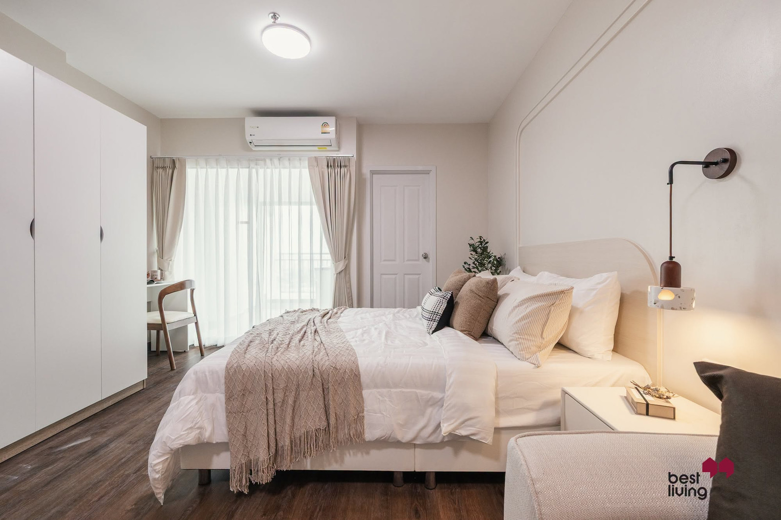 🏢 Supalai Loft Chaengwattana, beautiful room, closed kitchen with private working corner
