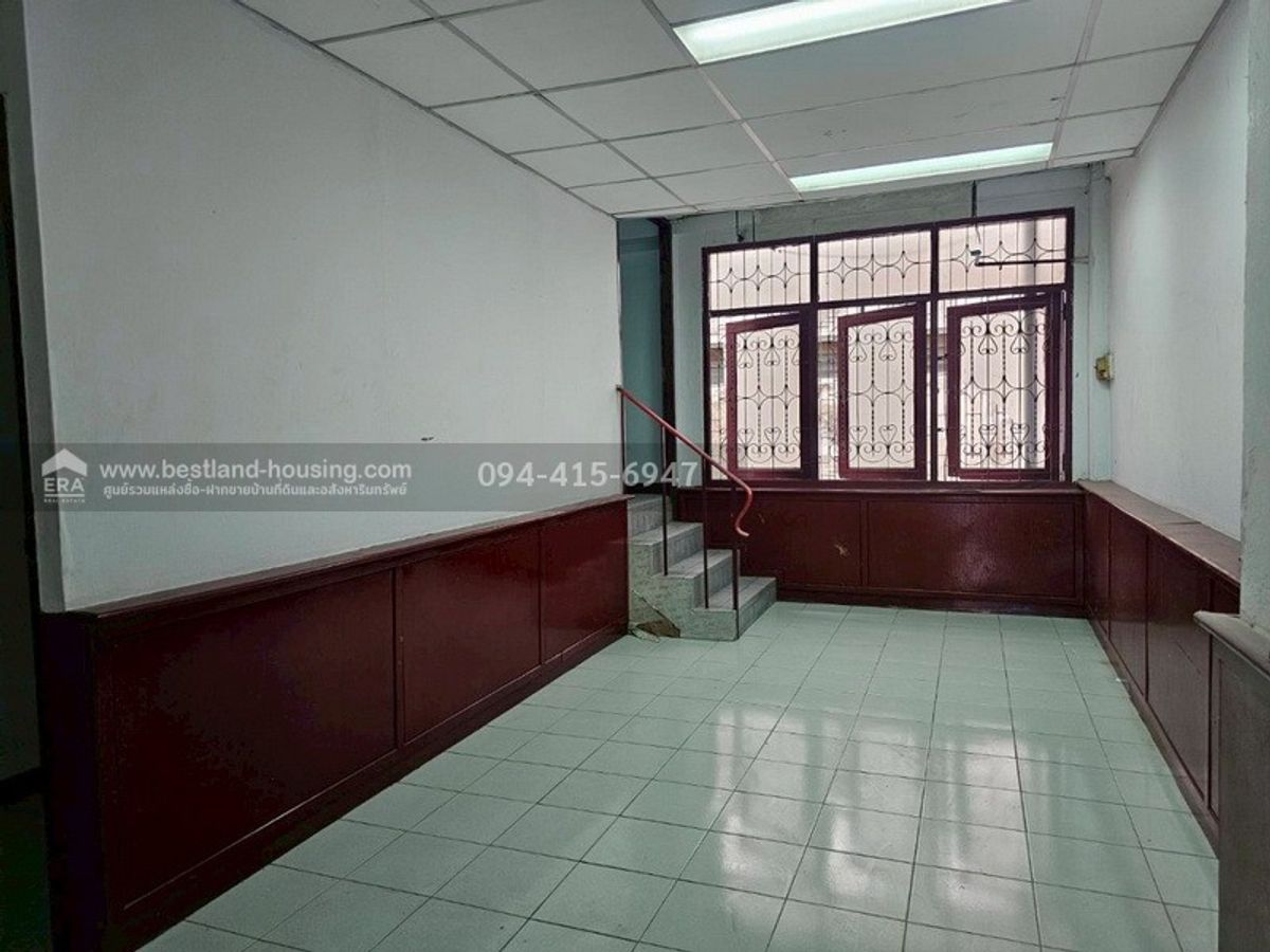 Selling a 4.5 -story commercial building. Charoen Krung road next to the road, good location, 20 square wah. – รูปที่ 2
