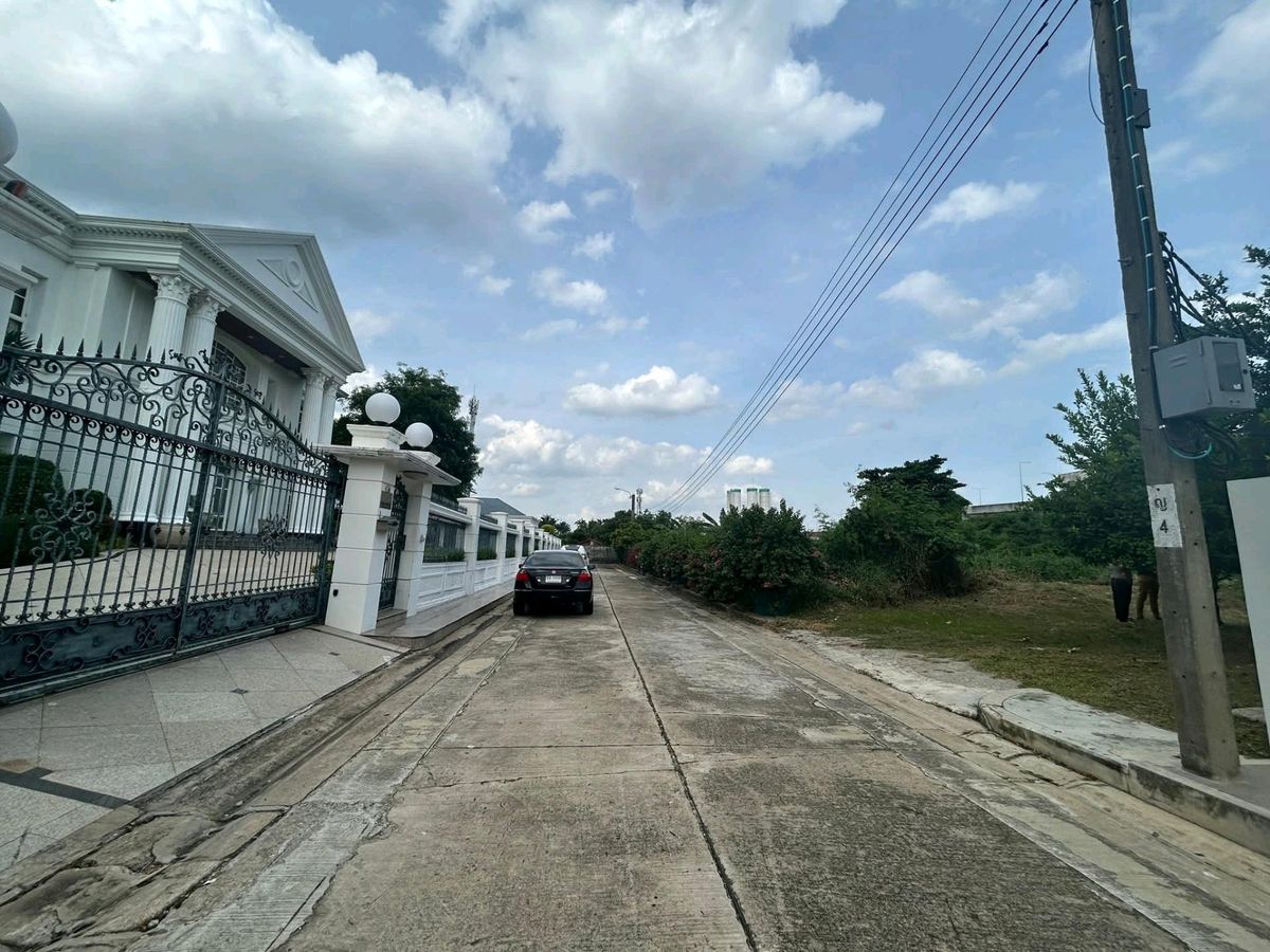 ขาย​ ที่ดิน​เปล่า​ ในหมู่บ้านร่มรื่น ราชพฤกษ์​
