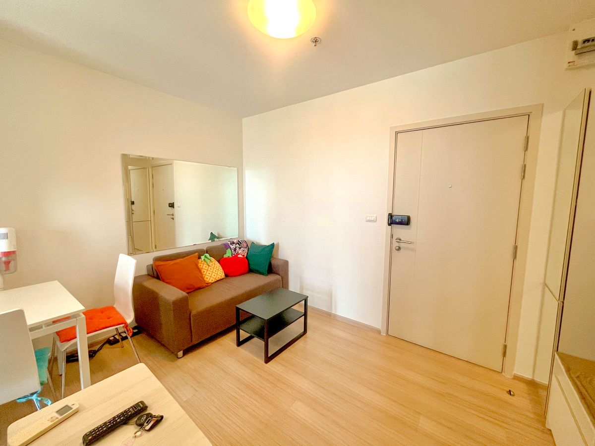 Great price!!! Easy access, located on two major roads!!! For Sale: Fuse Sense Bangkae Condominium, 17th Floor, 30.7 sq.m. Located on a high floor with a clear city view and no obstructions. Quiet project Great price!!! Easy access, located on two major roads!!! For Sale: Fuse Sense Bangkae Condominium, 17th Floor, 30.7 sq.m. Located on a high floor with a clear city view and no obstructions. Quiet project