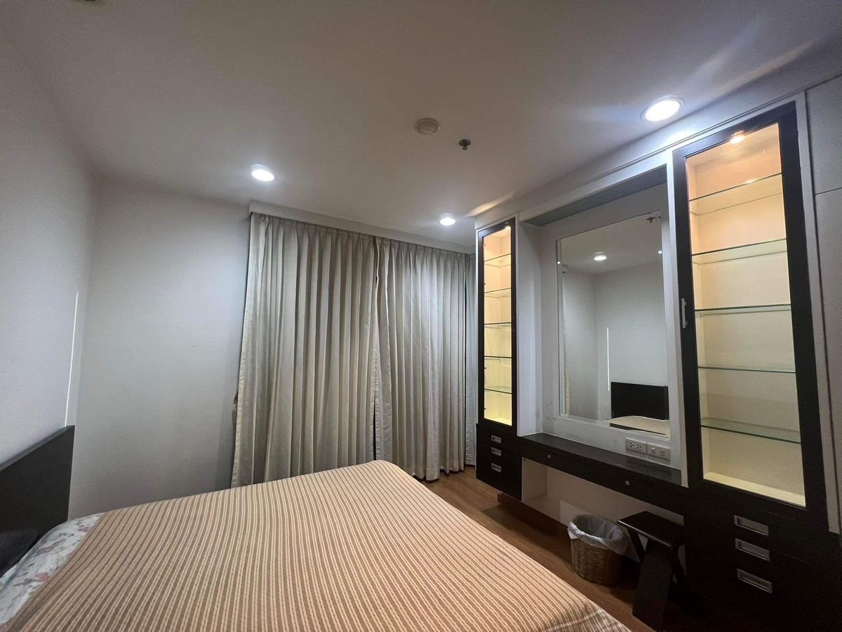 For Rent Condo Sathorn House fully furnished (S12-0467) For Rent Condo Sathorn House fully furnished (S12-0467)