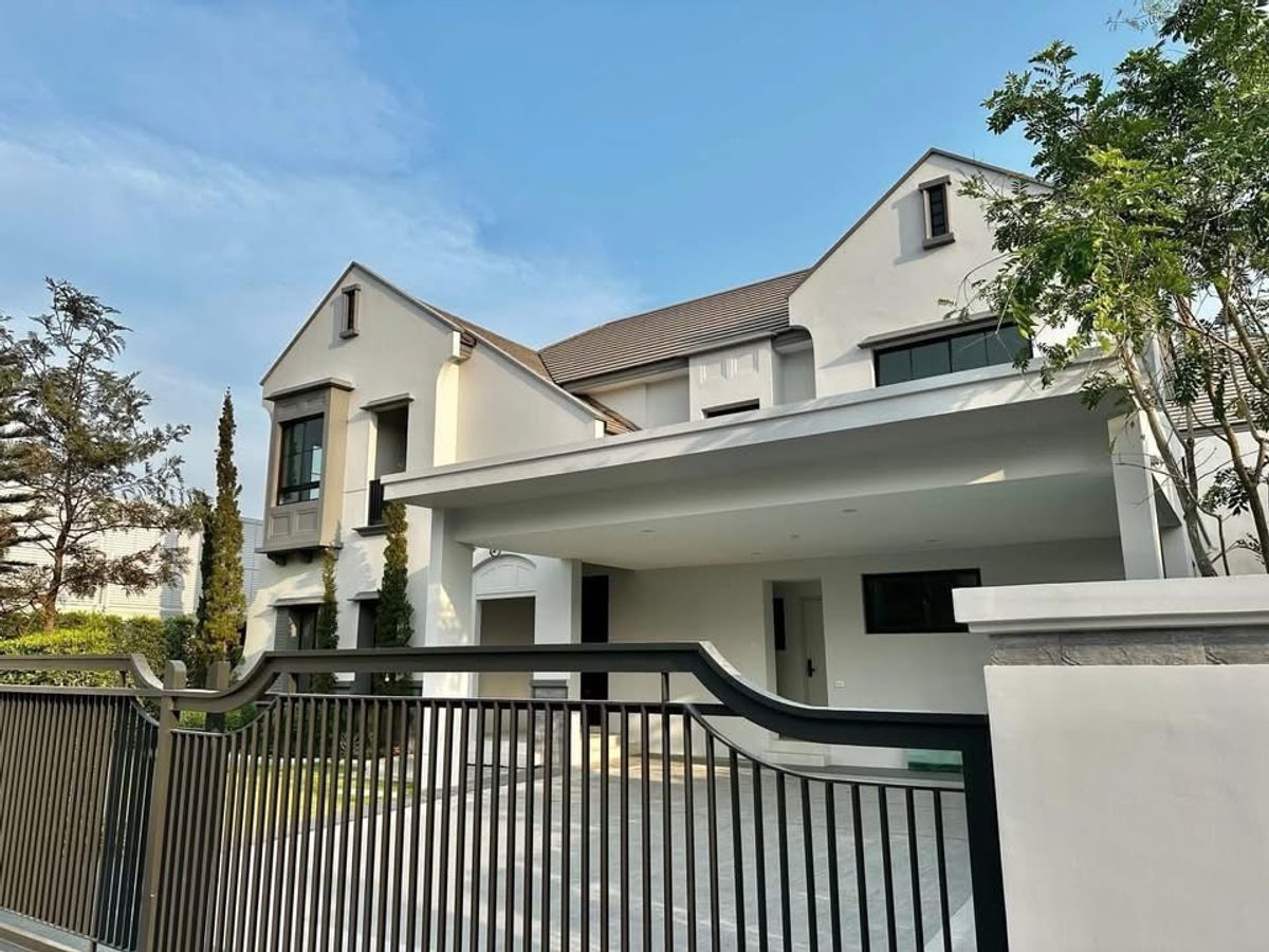 Luxurious detached house for rent  Nantawan Project Nantawan Pinklao-Kanchana Super Luxury 2 layers  Spacious area.