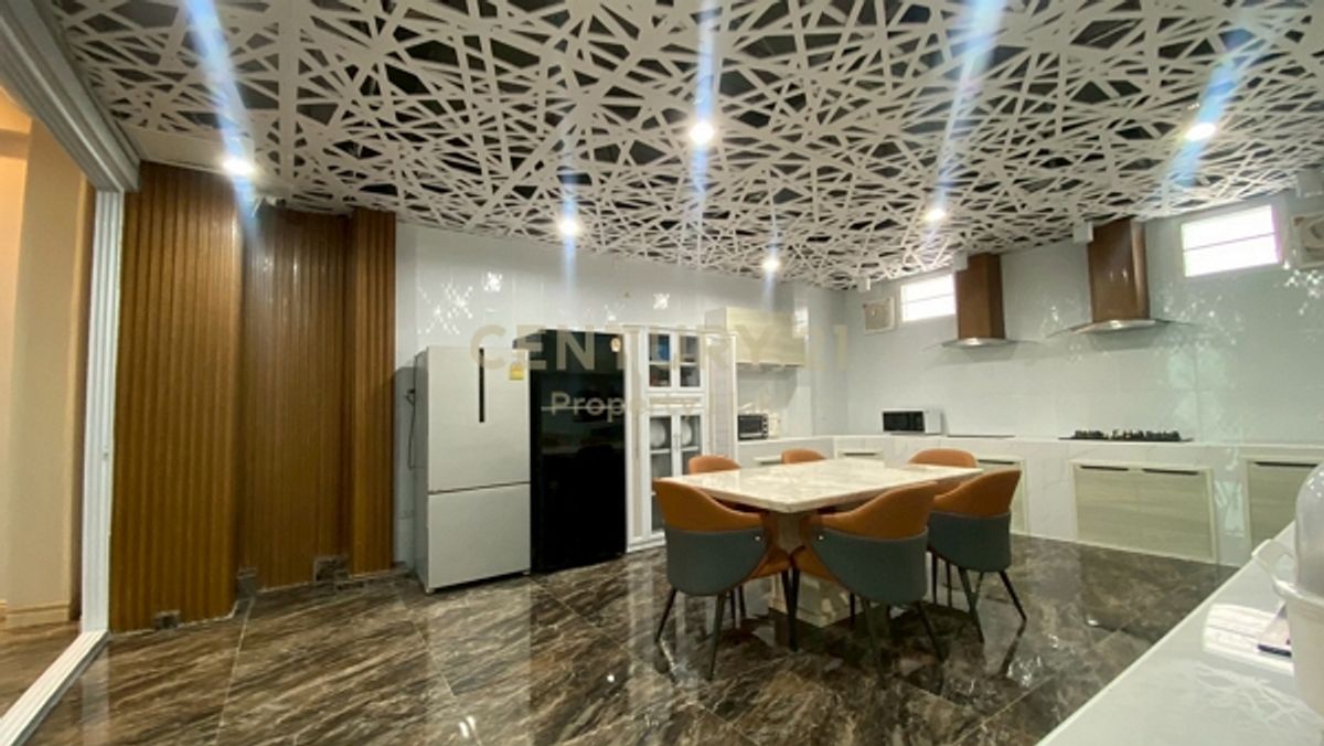 Townhome 5 ชั้น บนที่ดิน 20.5 ตร.วา สาทร-พระราม3 โครงสร้างแข็งแรง ออกแบบโปร่งโล่ง อยู่สบาย No.62-TH-68012 – รูปที่ 3