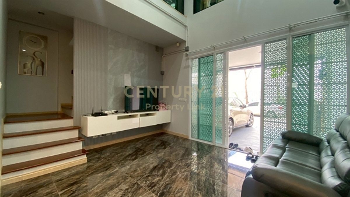 Townhome 5 ชั้น บนที่ดิน 20.5 ตร.วา สาทร-พระราม3 โครงสร้างแข็งแรง ออกแบบโปร่งโล่ง อยู่สบาย No.62-TH-68012 – รูปที่ 4