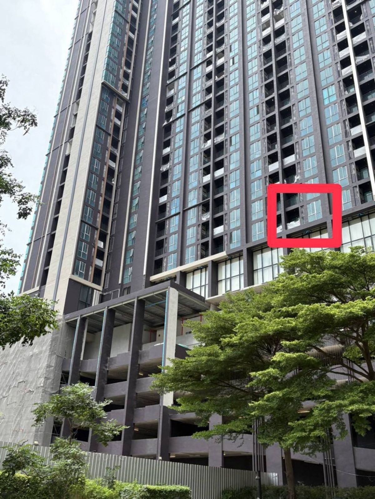 🔥 Urgent sale 🔥Nue District R9, the best price than the project price. Complete decorative room Staying or investing is very worthwhile. 📲- 𝟕𝟗𝟒𝟒𝟐𝟔𝟑 (Khun Nam)