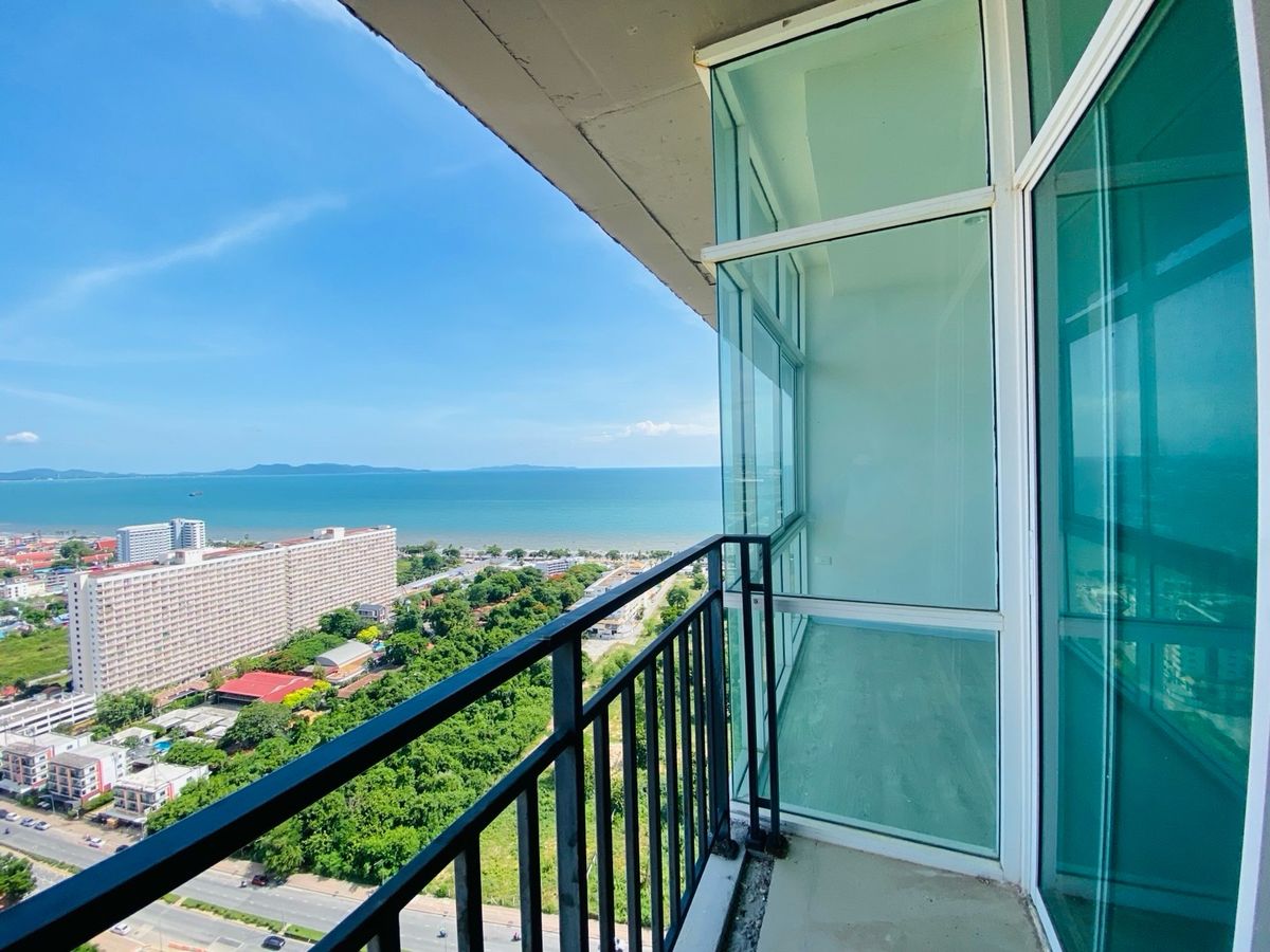 Selling only 1.45 million condos, the sea view, The Grand ED, Jomtien Beach Pattaya