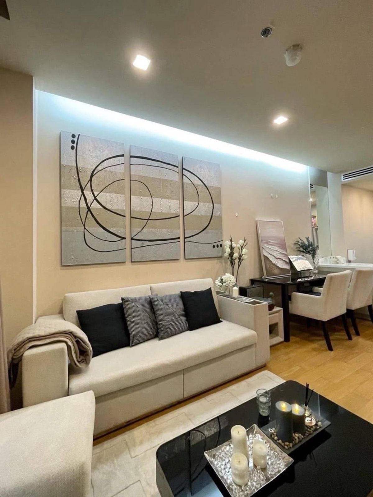 🔥For urgent rent🔥The Address Sathorn, beautiful room, newly renovated, near BTS Saint Louis